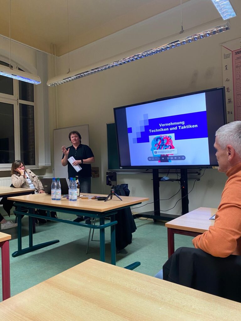 Katrin Montag, Polizeihauptkommissarin
Leiterin der Polizeiinspektion Mühlhausen